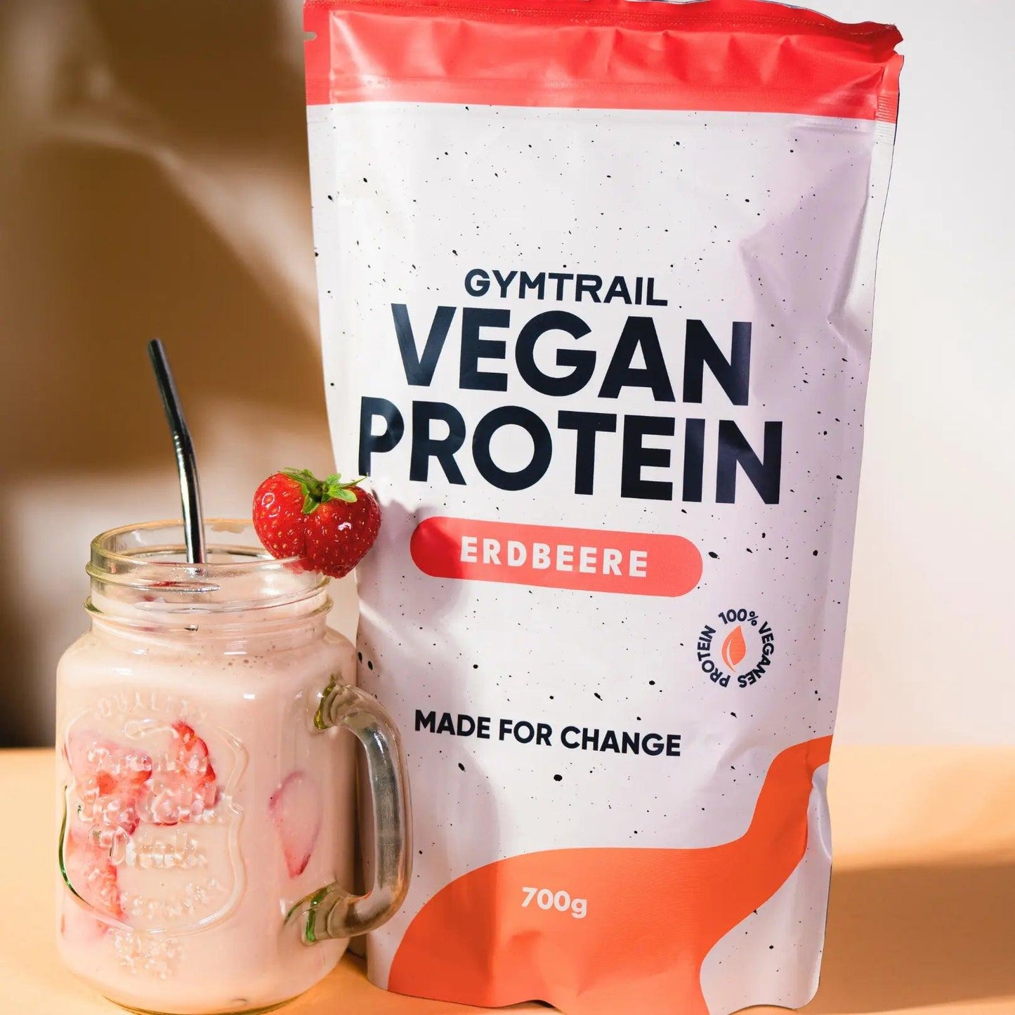 Veganes Eiweiss 700g - Erdbeere - Gymtrail - Veganes Protein Made for Change